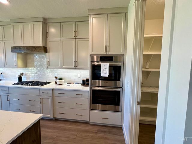 7162 E Osprey Estates Dr, Nampa, ID 83686