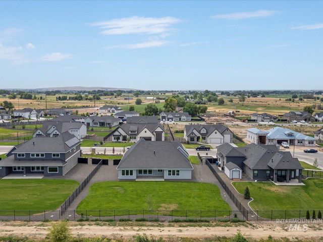 7162 E Osprey Estates Dr, Nampa, ID 83686