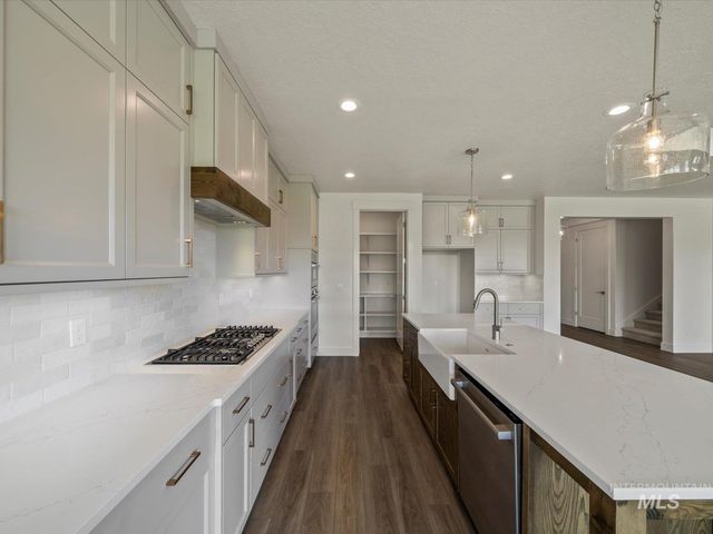 7162 E Osprey Estates Dr, Nampa, ID 83686