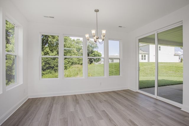 1554 Oak Springs Drive, Columbia, TN 38401
