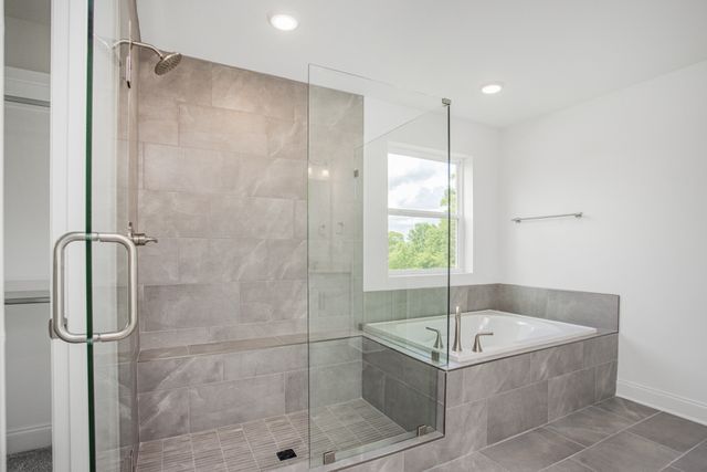1554 Oak Springs Drive, Columbia, TN 38401
