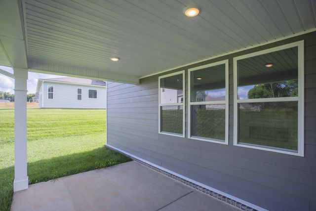 1554 Oak Springs Drive, Columbia, TN 38401