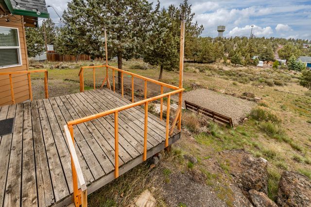 8014 SW Sandy Place, Terrebonne, OR 97760