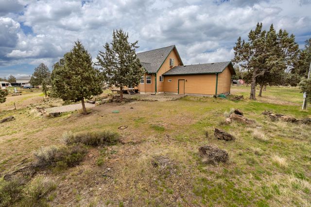 8014 SW Sandy Place, Terrebonne, OR 97760