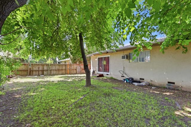 2316 Matson Dr, Sacramento, CA 95822