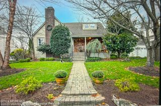 240 Oakhurst Road, Oakhurst, NJ 07755