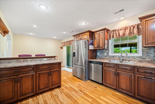 85 E Cherry Drive, Science Hill, KY 42553