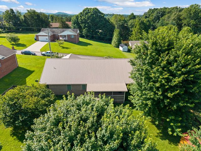 85 E Cherry Drive, Science Hill, KY 42553