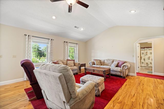 85 E Cherry Drive, Science Hill, KY 42553