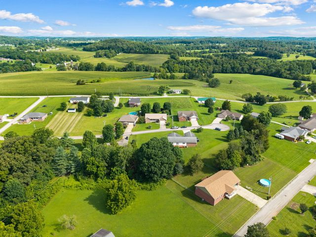 85 E Cherry Drive, Science Hill, KY 42553