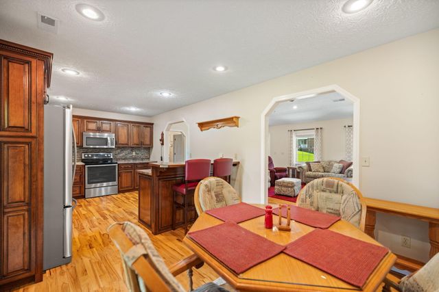 85 E Cherry Drive, Science Hill, KY 42553