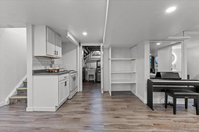 31418 Reid Drive, Warren, MI 48092