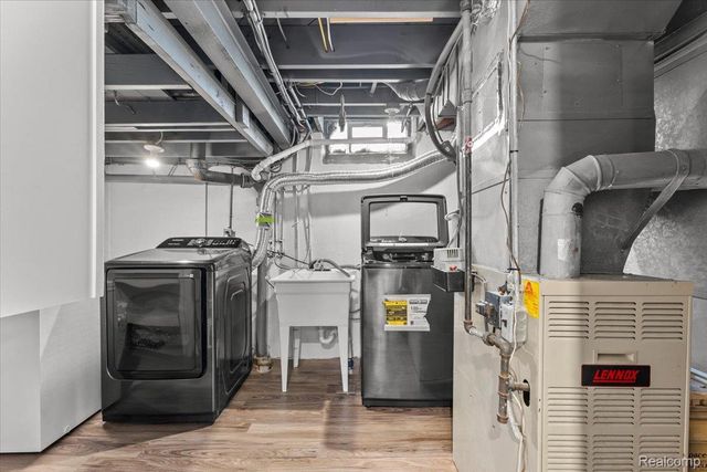 31418 Reid Drive, Warren, MI 48092