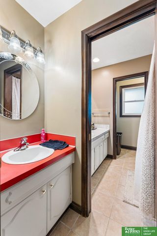 9814 Browne Street, Omaha, NE 68134