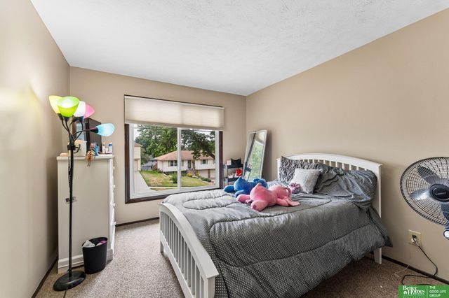 9814 Browne Street, Omaha, NE 68134
