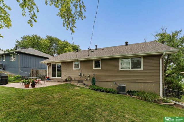 9814 Browne Street, Omaha, NE 68134