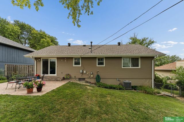 9814 Browne Street, Omaha, NE 68134