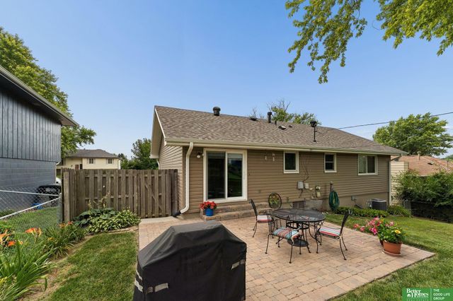 9814 Browne Street, Omaha, NE 68134