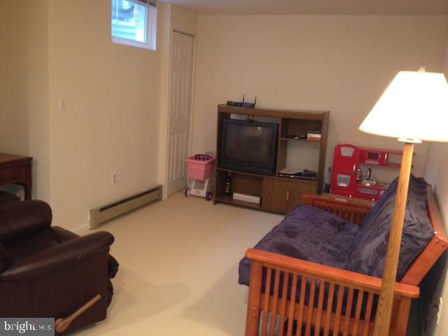 232 N NELSON ST N, Arlington, VA 22201