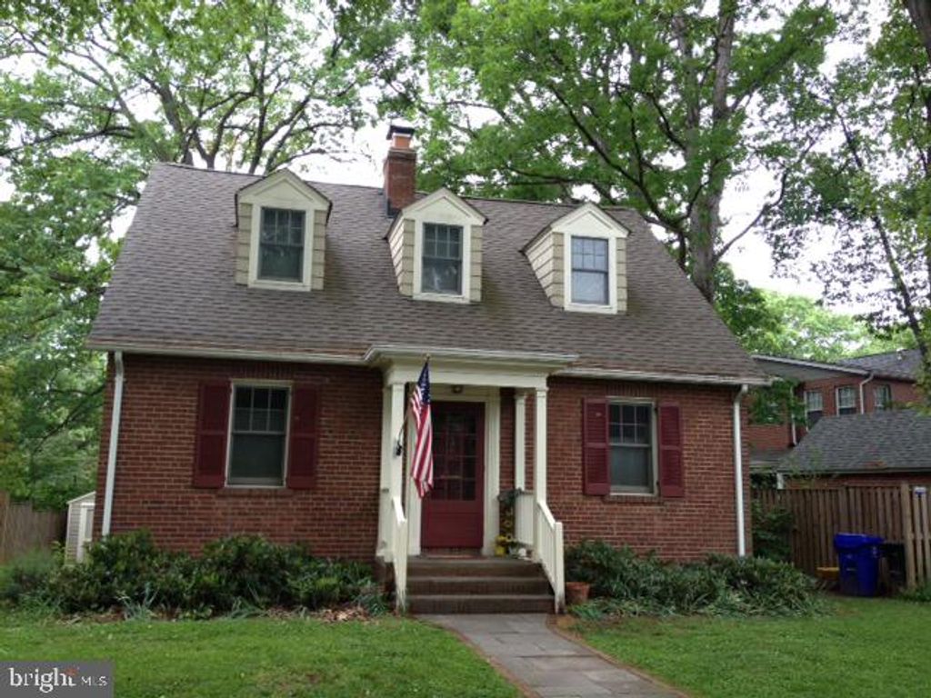 232 N NELSON ST N, Arlington, VA 22201