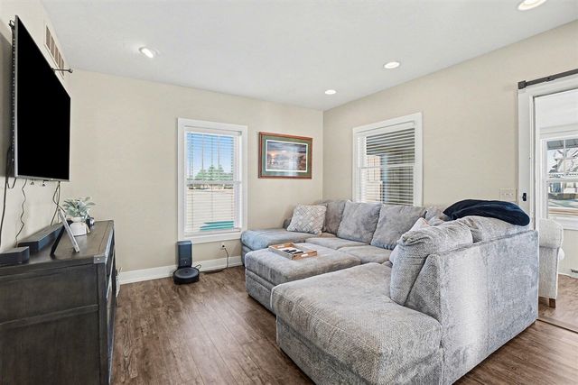 4942 146th, Holland, MI 49423