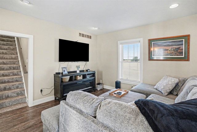 4942 146th, Holland, MI 49423