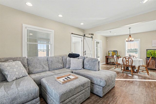 4942 146th, Holland, MI 49423