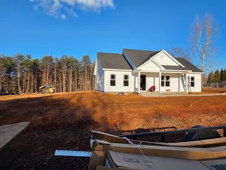 100 HERITAGE LN, Hardy, VA 24101