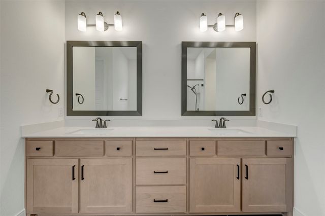 2021 Mack Avenue, Van Alstyne, TX 75495