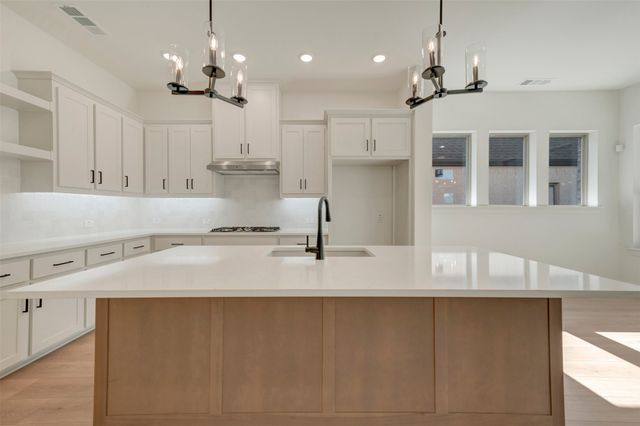 2021 Mack Avenue, Van Alstyne, TX 75495