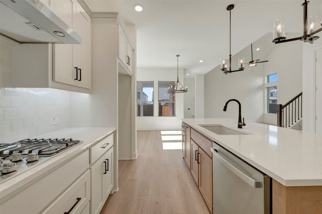 2021 Mack Avenue, Van Alstyne, TX 75495