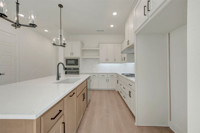 2021 Mack Avenue, Van Alstyne, TX 75495