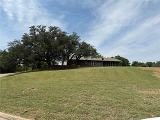 1320 Scotland Avenue, Azle, TX 76020
