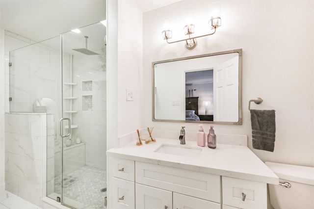 5002 Beechnut Street, Houston, TX 77096