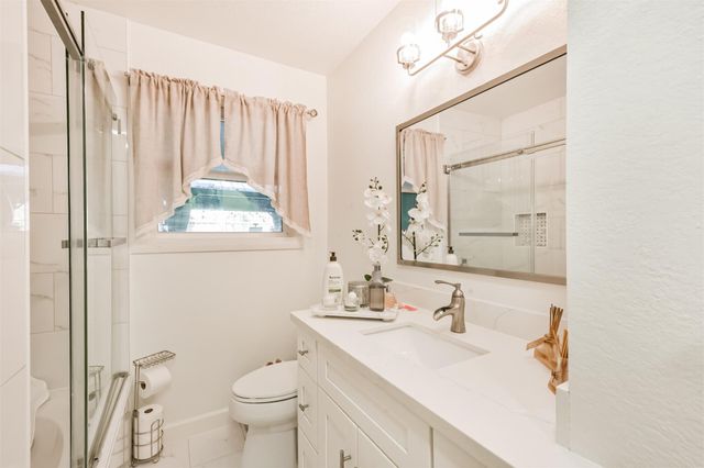 5002 Beechnut Street, Houston, TX 77096