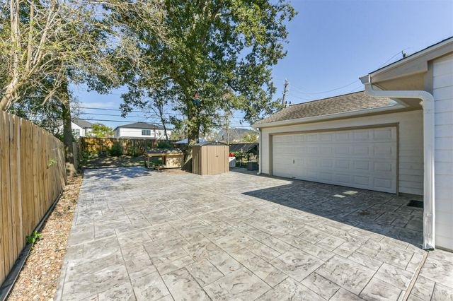 5002 Beechnut Street, Houston, TX 77096