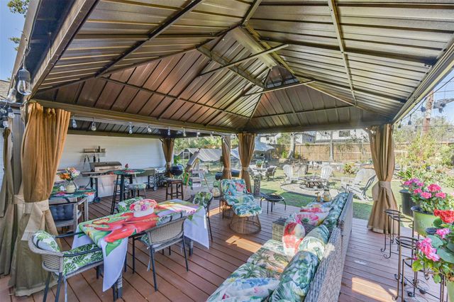 5002 Beechnut Street, Houston, TX 77096