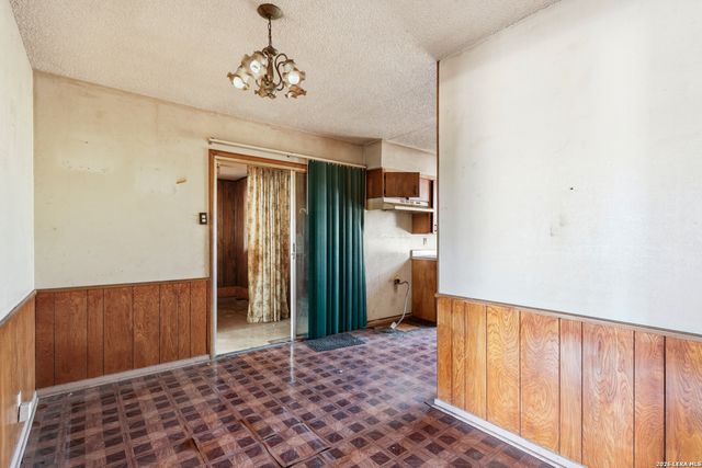 615 Dorie, San Antonio, TX 78220