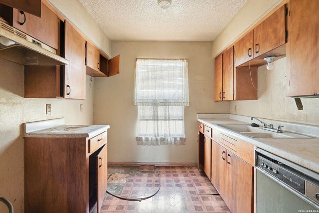 615 Dorie, San Antonio, TX 78220