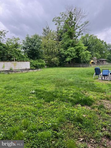 7711 FARMDALE AVE, Harrisburg, PA 17112