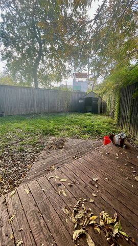 2207 Glencoe Street, Dallas, TX 75206