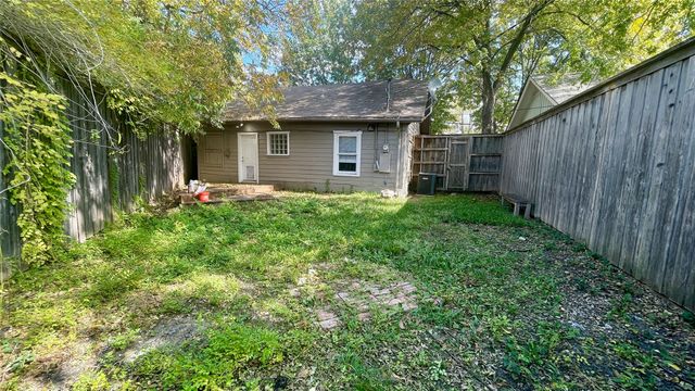 2207 Glencoe Street, Dallas, TX 75206
