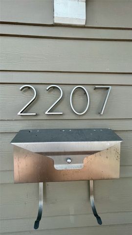 2207 Glencoe Street, Dallas, TX 75206