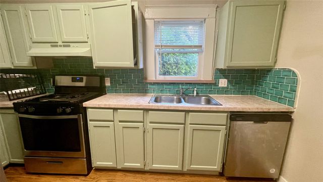 2207 Glencoe Street, Dallas, TX 75206