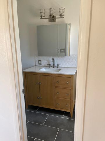 6716 Dodd Place NE, Albuquerque, NM 87110
