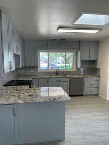 6716 Dodd Place NE, Albuquerque, NM 87110