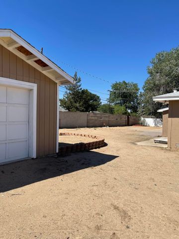6716 Dodd Place NE, Albuquerque, NM 87110