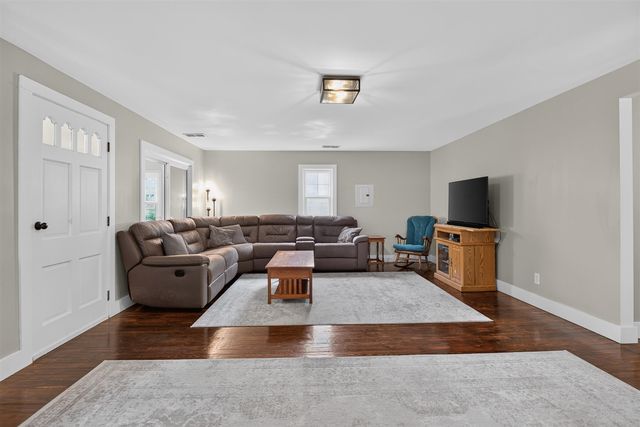 61 Jonquil Street, Grand Rapids, MI 49548