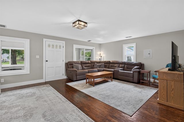 61 Jonquil Street, Grand Rapids, MI 49548