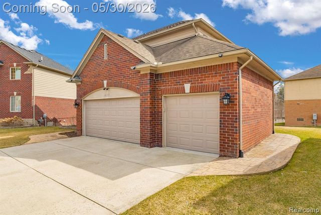 4122 Hawks Nest Road, Utica, MI 48317